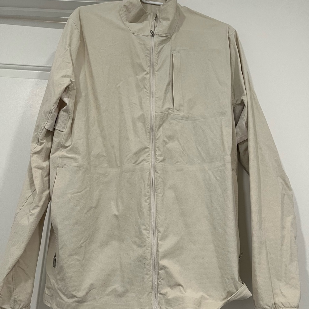 Lululemon windbreaker